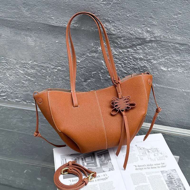 Genuine Leather Tote High Quality T Cowhide Fashion Wing Large Capacity Travel Shopping Handbag Bag Women