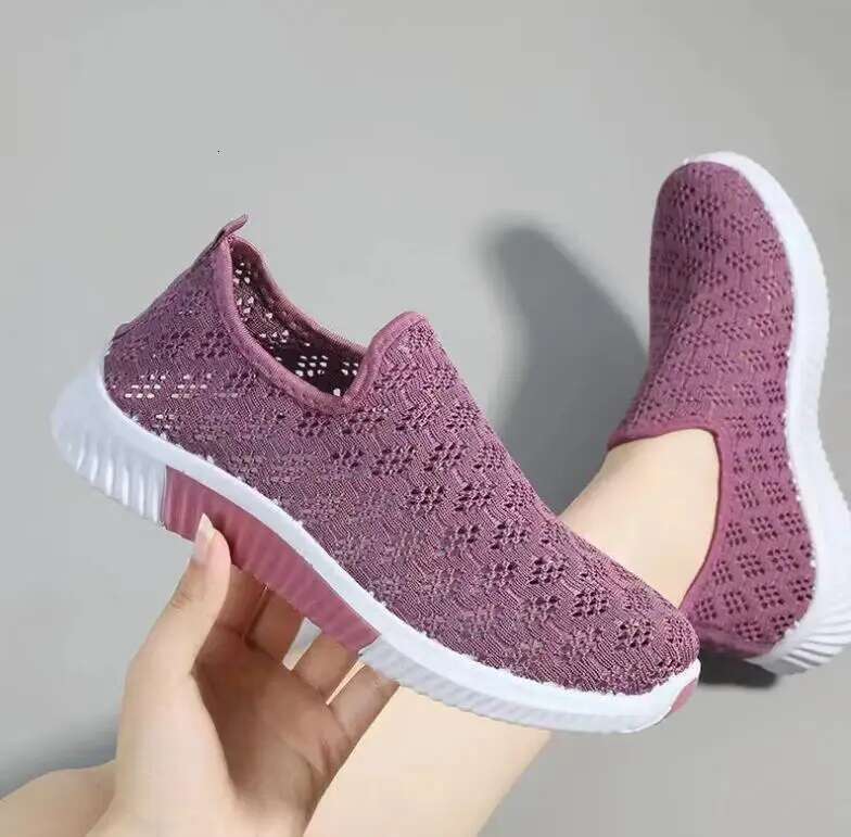 Outdoor Casual Women's Summer Mesh Breathable Flat Shoes Lig ht Sneaker Fem ale Loaf ers