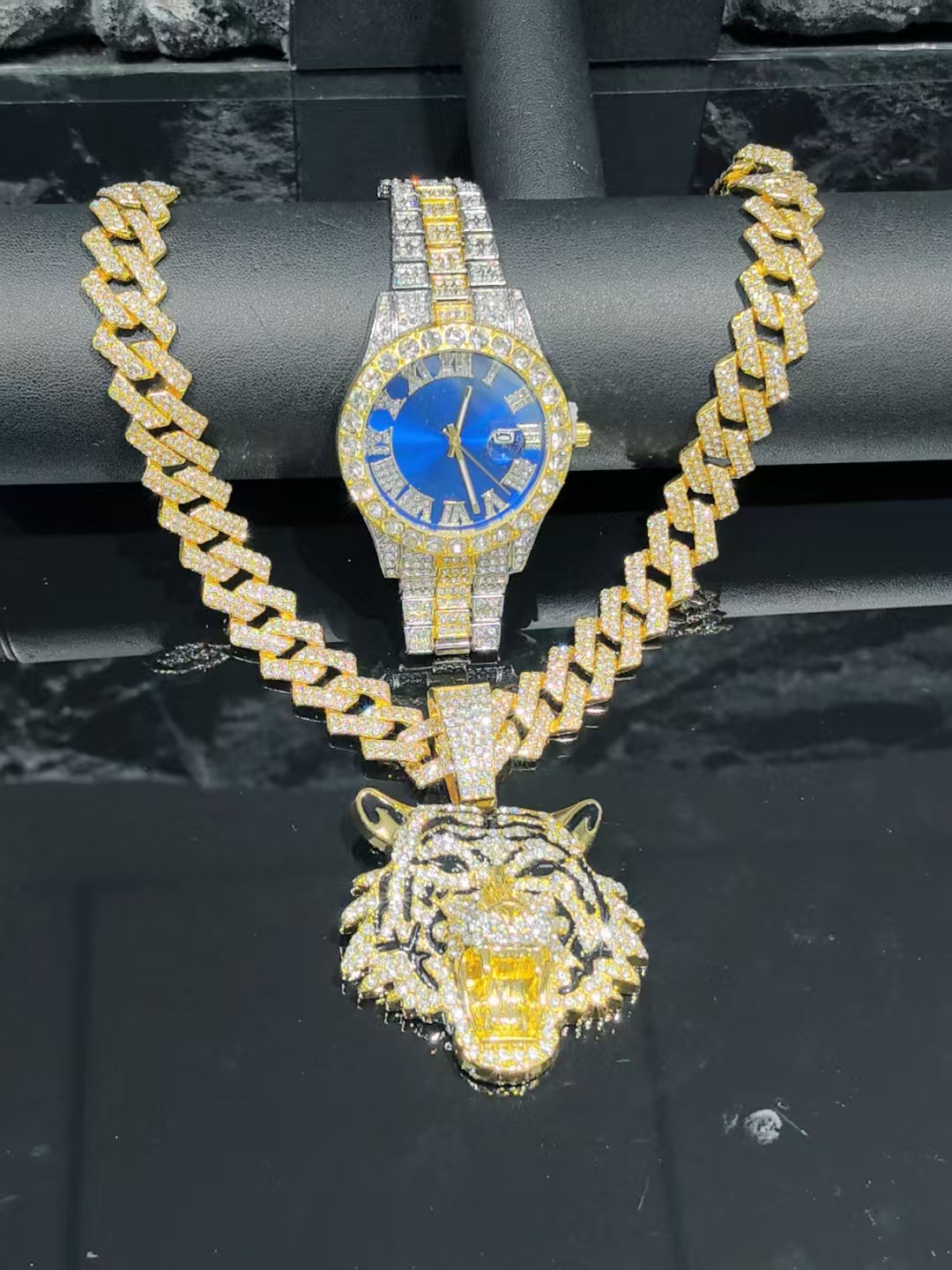 Victorian style gold chain jewelry ruby Roman numerals disc mother-of-pearl set spherical pendant