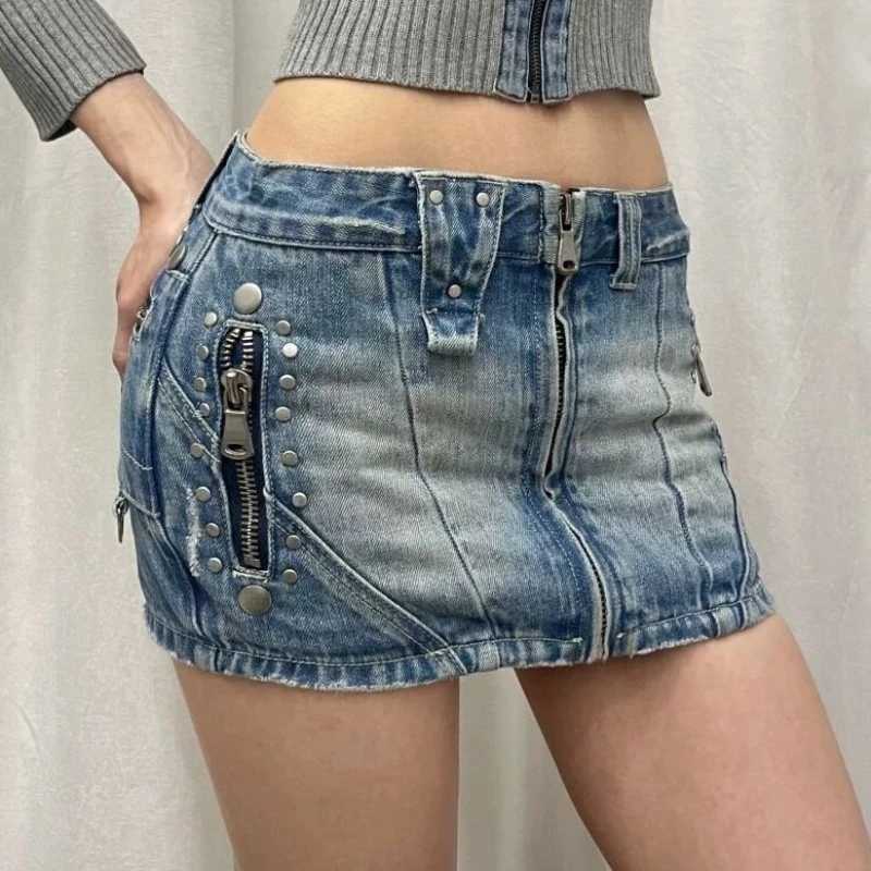 2024 Womens Summer Blue Rivet Skirt Sexy Short Mini Wrap Denim Skirt High Waist Slim Thin Word Package Personality Jean SkirtXJ250320