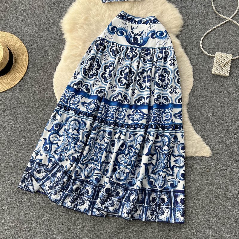 Women Two Piece Set Of Short Strapless Suspender With Three-Dimensional Chest Pad And Pleated Skirt