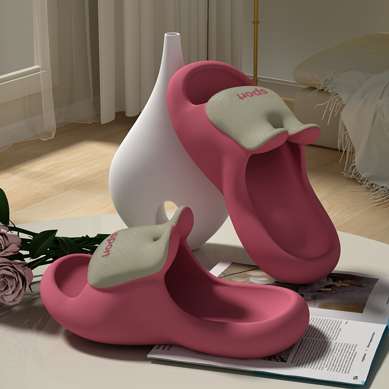 Designer's New Summer Slippers Fashionable Women's EVA Thick Soled Indoor Home Shoes Sandal Outdoor Beach Grass Shoes Trendy And Casual One 