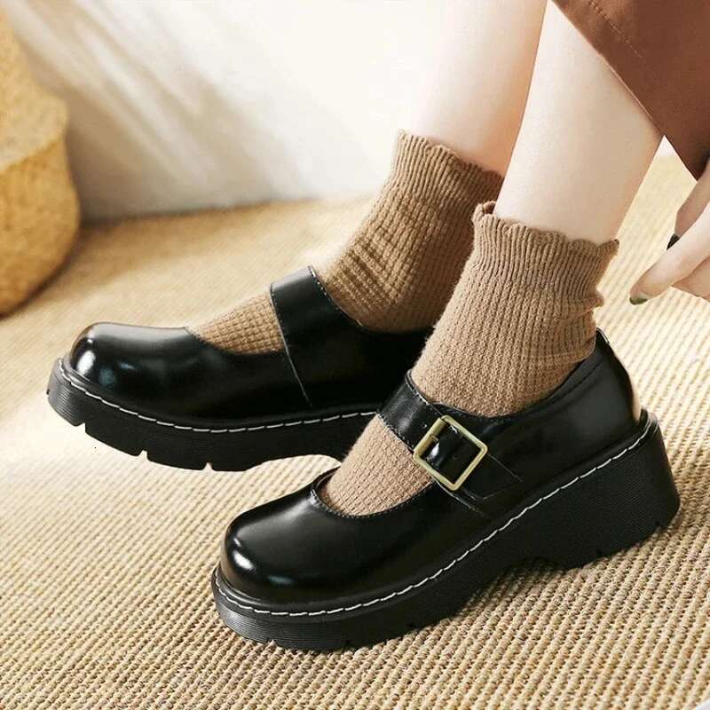 2025 With Box Designer shoes sneakers Women's Literary Shoes in Retro Style on Thick Sole in Mori Girl Style Mary Jane Japanese Shoes in Student 