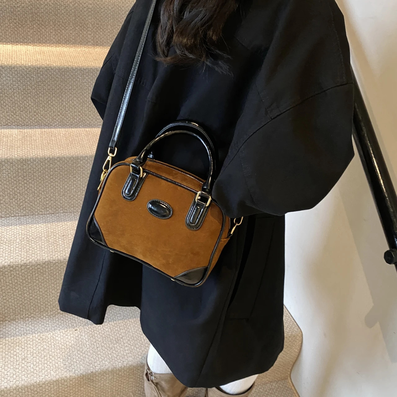 Retro matte handheld bowling bag for autumn simple casual shoulder bag high-end crossover bag 250318