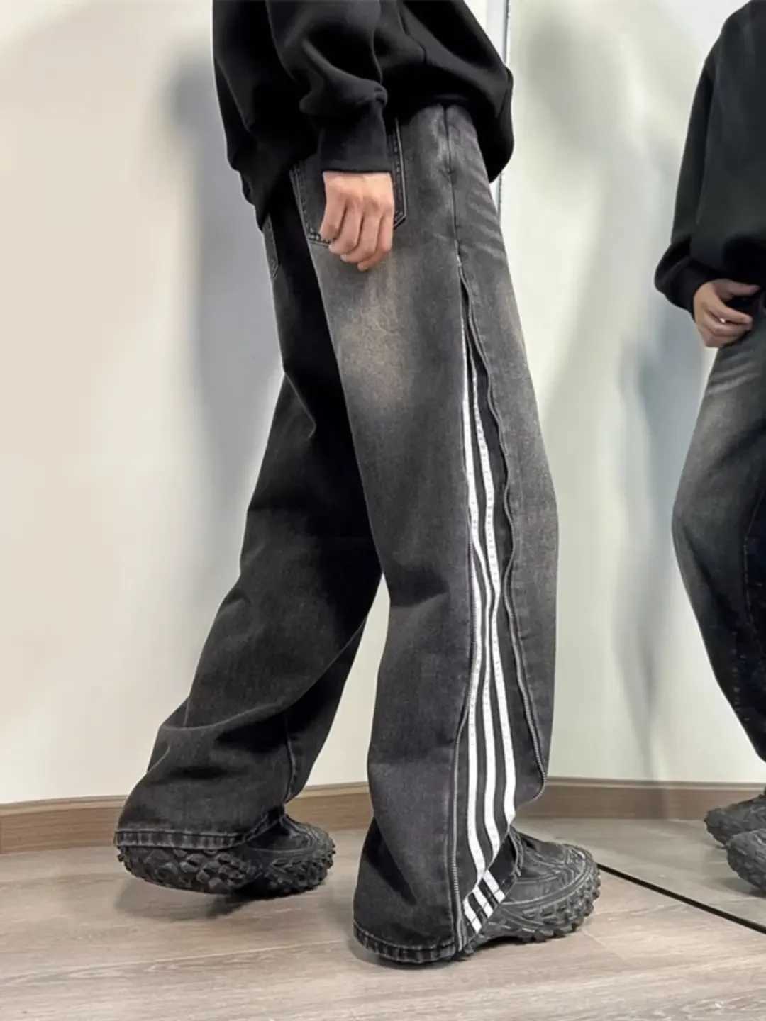 American style retro mens jeans loose fit straight leg casual trend brand with three stripes embroidered clock bottomT250319