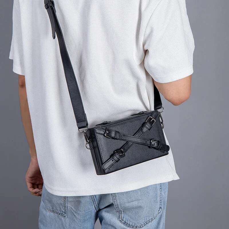 DHwanglijia New Style Crossbody Men Box Shape Bags Fashion Brand Design Men's Crossbdoy Shoulder designer bag Messenger Bag Mobile Phone Handbags
