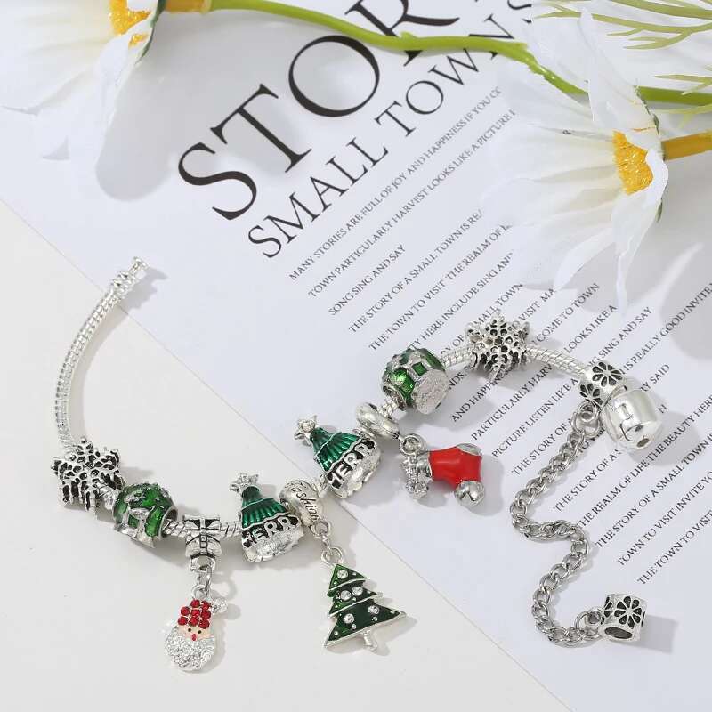 Green Christmas Tree Beads Pendant Charm Bracelets With Silver Color Chain Bracelets For Women Kids Xmas Jewelry Gift Hot Sale