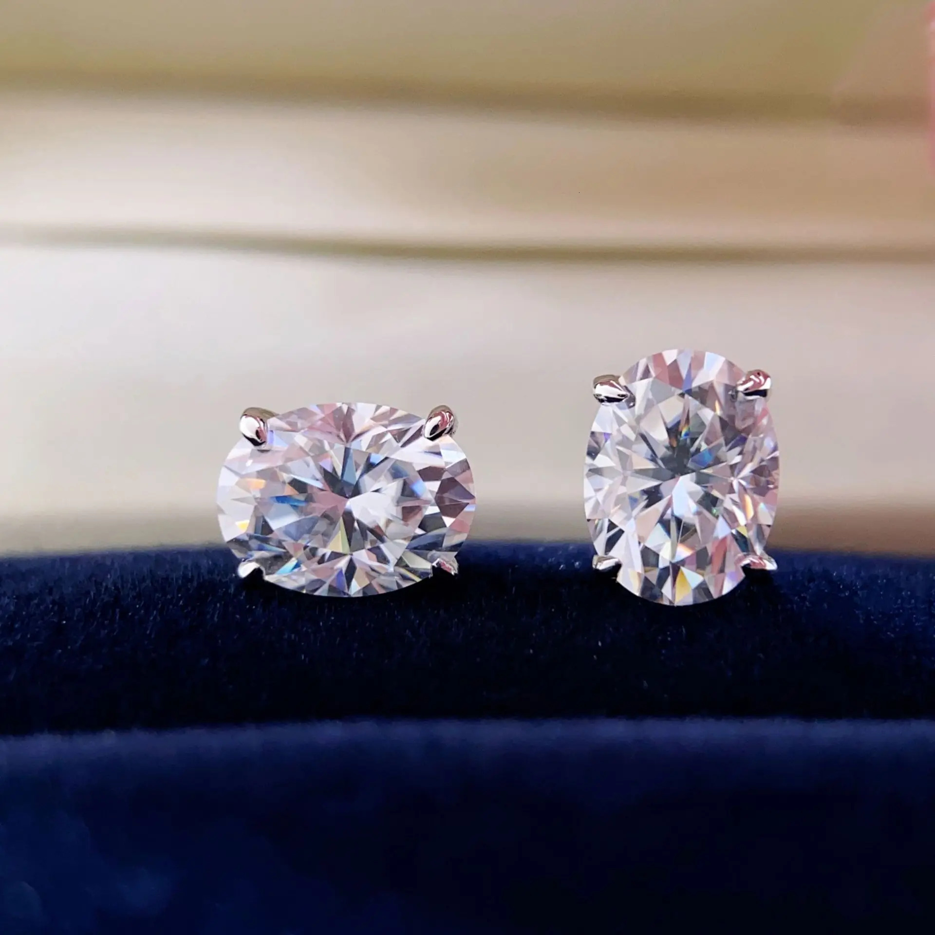 FEOBUR 2 Carat D Color Oval Moissanite Stud Earrings for Women 925 Sterling Silver Sparkling Egg Shaped Lab Diamond Ear Studs