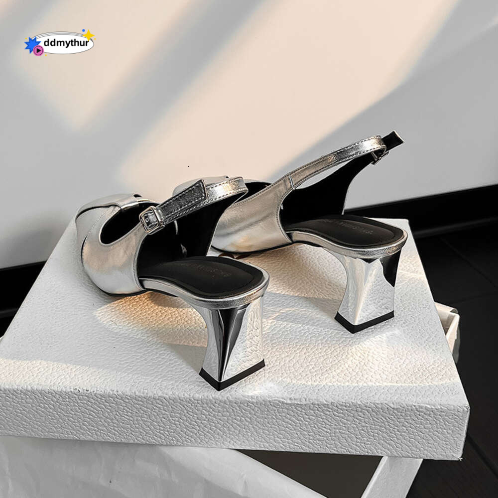2024 Summer New Trendy Small Sier Headband Strap High Heels Korean Edition Back Air Sandals for Women ddmythur
