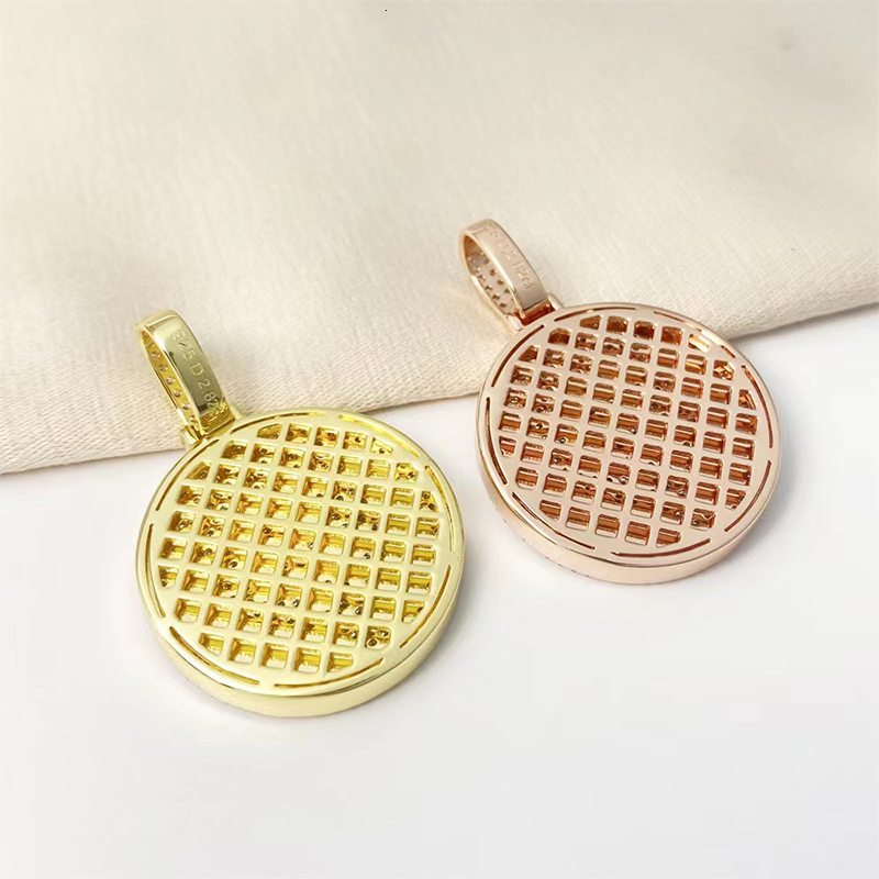 Iced Out Moissanite Bitcoin Pendant S925 Sterling Silver Full D Color Moissanite Hiphop Cuban Pendant Pass Tester 16k Gold Gift