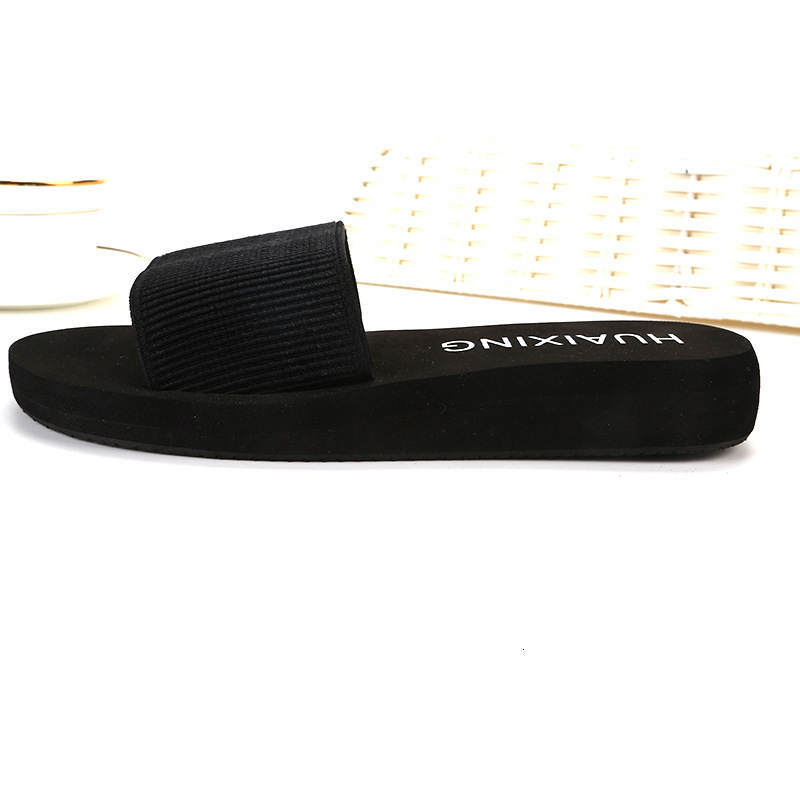 2025 Summer New Cool for Women Anti slip and Wear resistant Beach Shoes Elastic Thick Bottom One Word Slipper