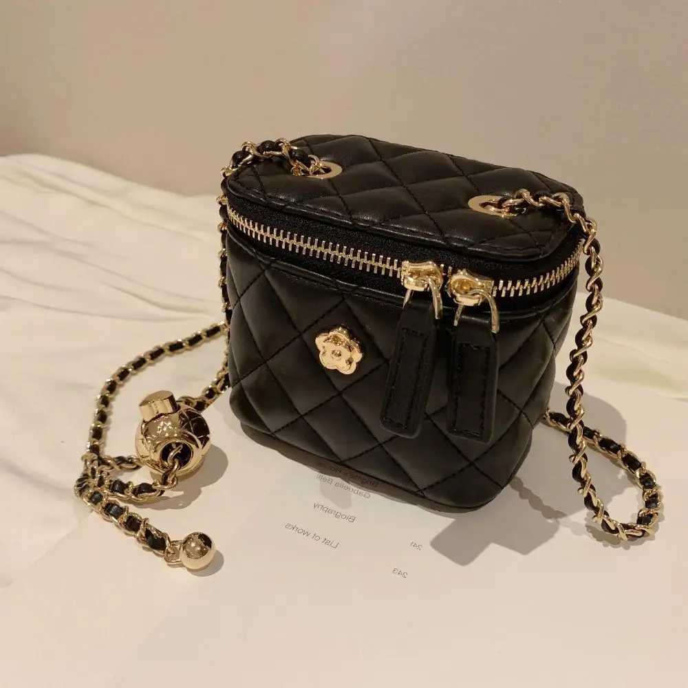 Top Quality Brand High Quality New Style Free Delivery Designer Bag Camellia Small Shoulder Fashion Chain Strap Rhombus Bucket Crossbody Bag Y250319