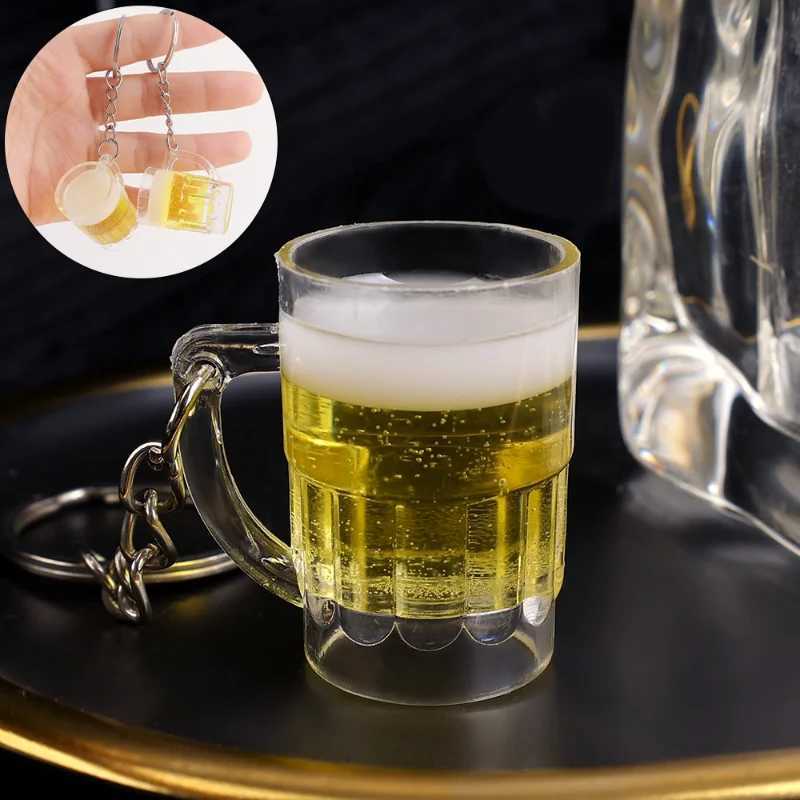 Simulated beer mug keychain for men couple resin simulated food handle keychain bag pendant jewelry accessories giftsXJ250319