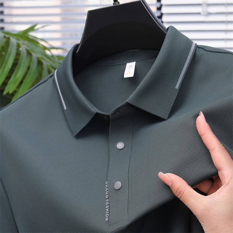 Business Polo Shirt Solid Color Quickdrying Versatile Top Ice Silk Seamless Shortsleeved Tshirt Men 2024 Summer Style 250318