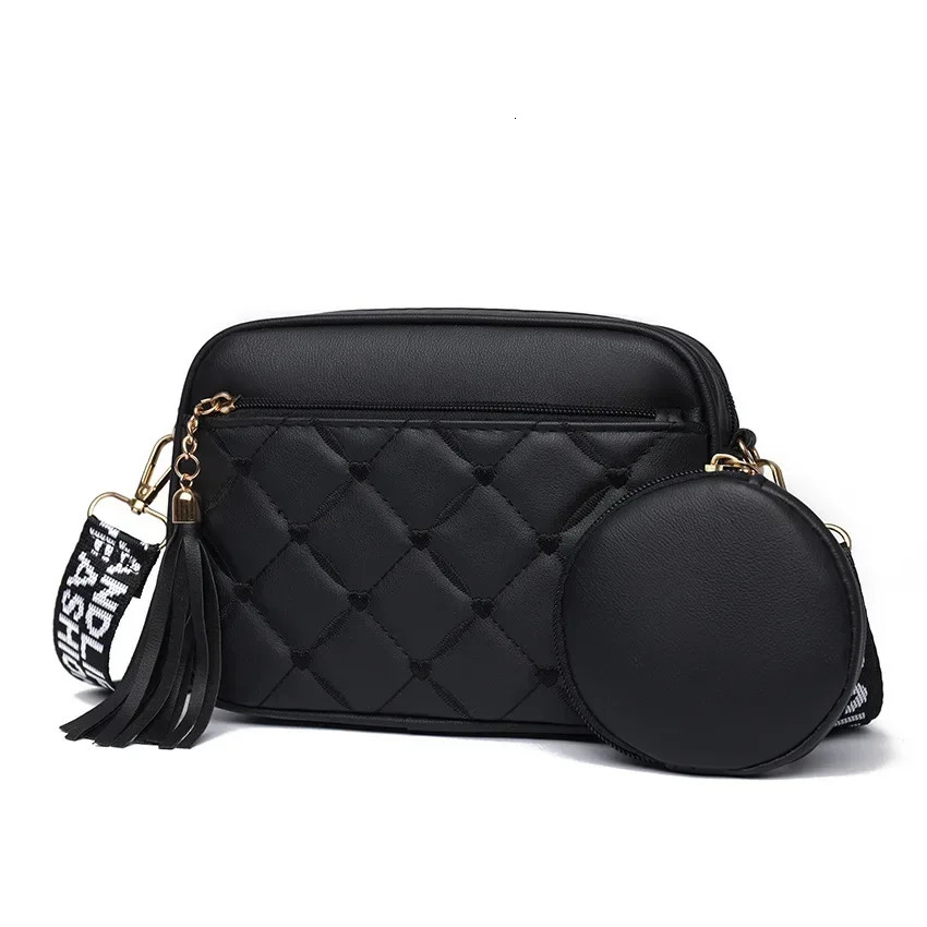 2025 Autumn Womens Versatile Cross-border Bag Foreign Trade Mother Handbag Letter Tassel Single Shoulder Small Square Bag R250320