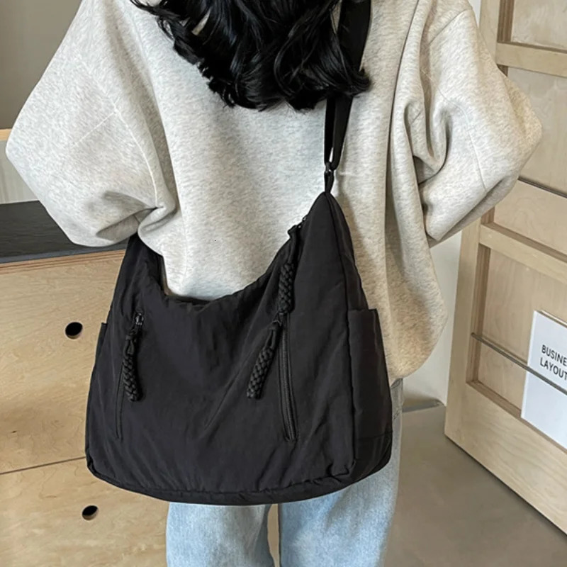 Summer Women Solid Color Shoulder Bag Fashion Lightweight Versatile Travel Crossbody Bag Nylon Large Capacity Hobo Bag 250314