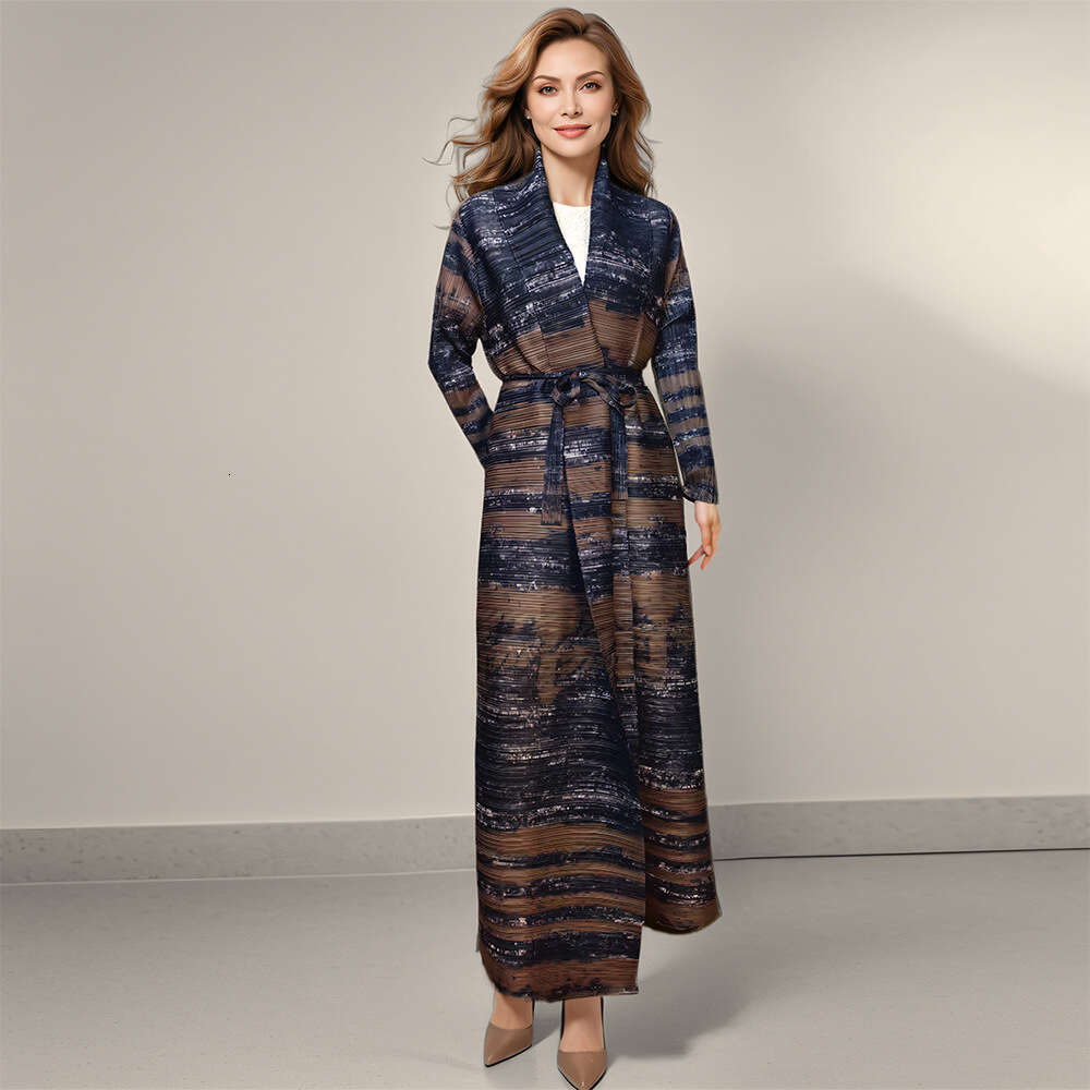 Muslim Fashion Pleated Printed Long Sleeved Dress, Loose Fitting Three Bedroom Robe