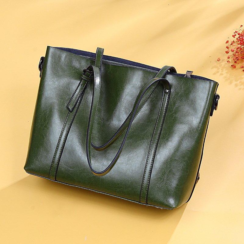 Autumn Large Capacity Underarm Women S New Soft Face Simple Tote Fashion Commuting Crossbody Bag Shoulder Bags