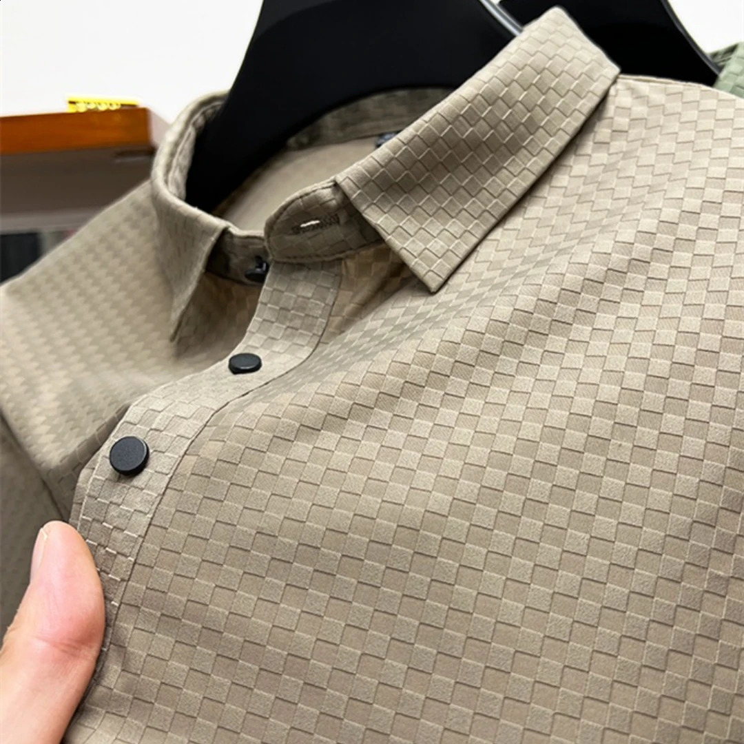 Trend Ice Silk Lapel Breathable Polo Shirt Grid Print Short Sleeves 2023 Summer Fashion Business Casual Mens TShirt 250318