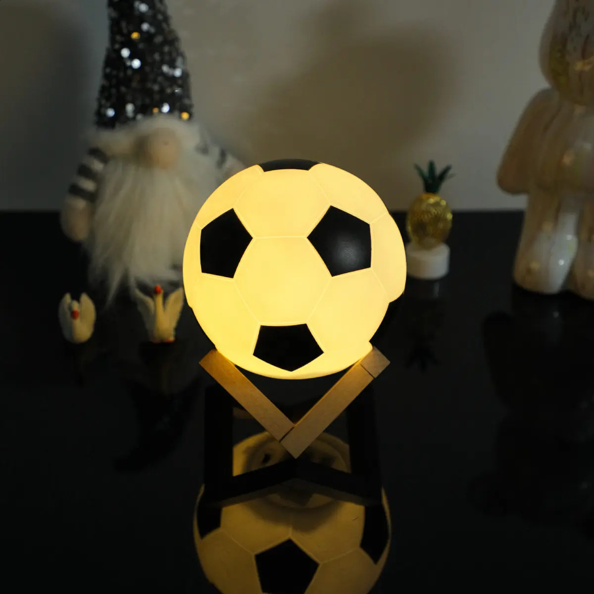 1pc 14cm/5.5in 3D Football Night Light Bedroom Desktop Decoration Soccer Lamp Battery Powered Perfect Gift For Teenagers Decor 250319