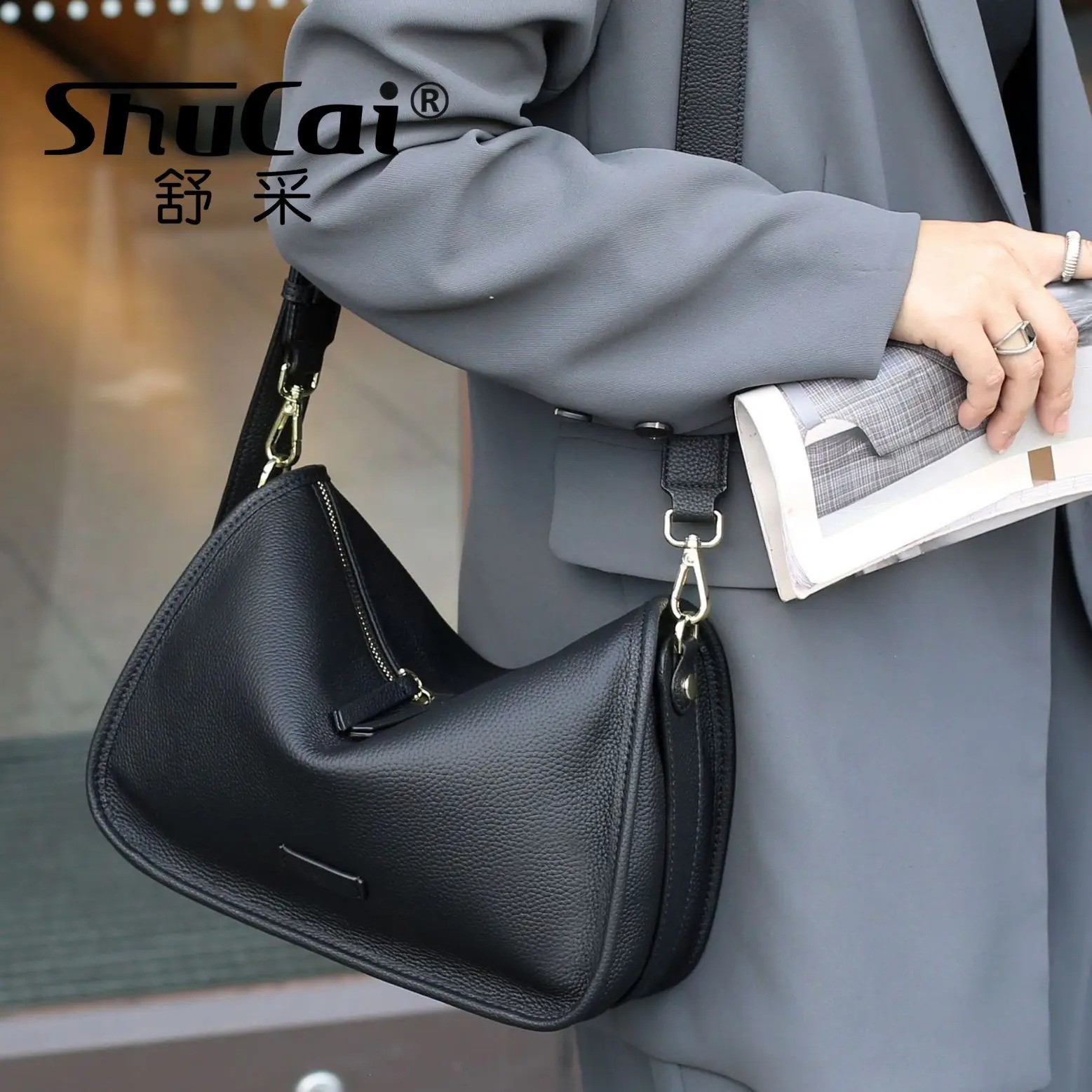Real leather womens pillow bag fashionable large capacity single shoulder cross body soft leather bag handbag 250318