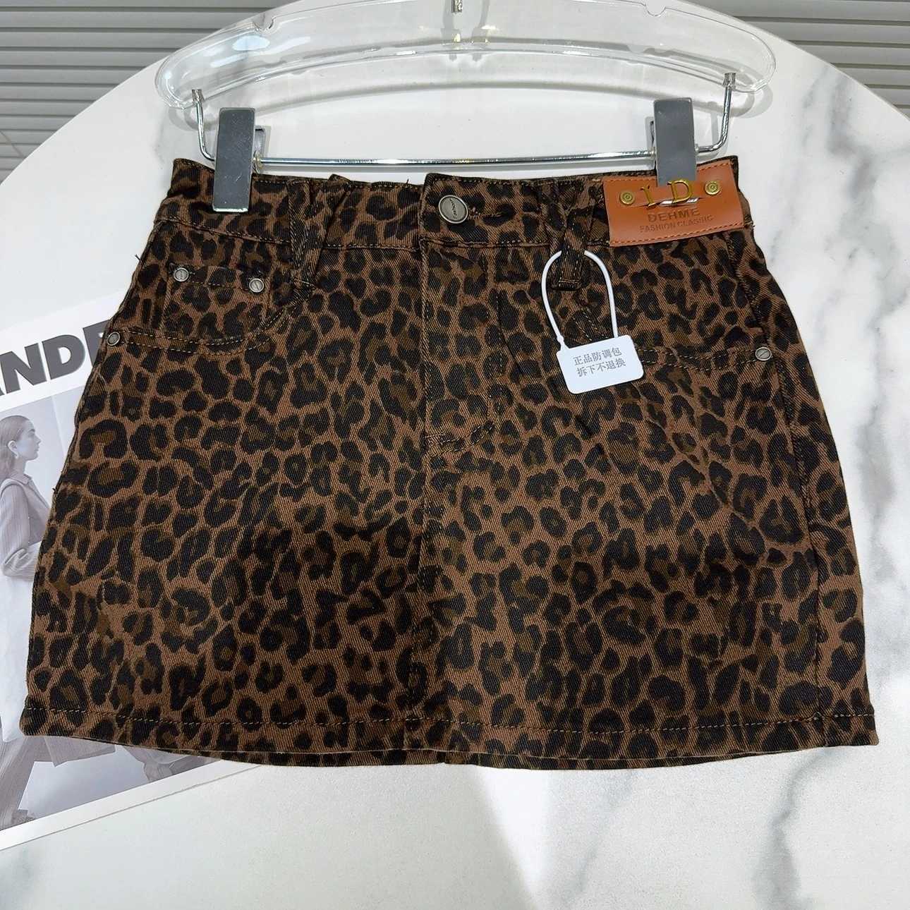 PREPOMP 2024 Autumn New Arrival Sexy Brown Panther Short Style Slimming Cowboy Tight Womens GS140XJ250320