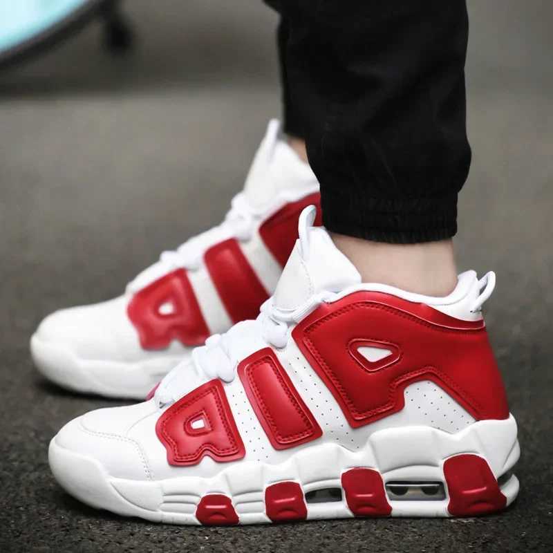 Basketball shoes mens mesh breathable outdoor sports leisure field training sports shoes mens original basketball bootsW250320