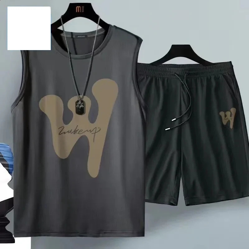 Summer mens fashion breathable fitness basketball sportswear short sleeved Tshirtjogging shorts twopiece set 250319