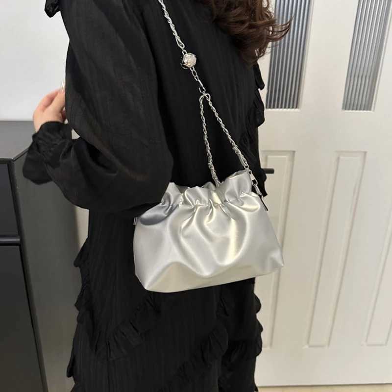 Womens Chain Bag Fashion Edition Classic Solid Color Cross Body Bag Drstring Shoulder Bag Silver Bucket Bag Y250319