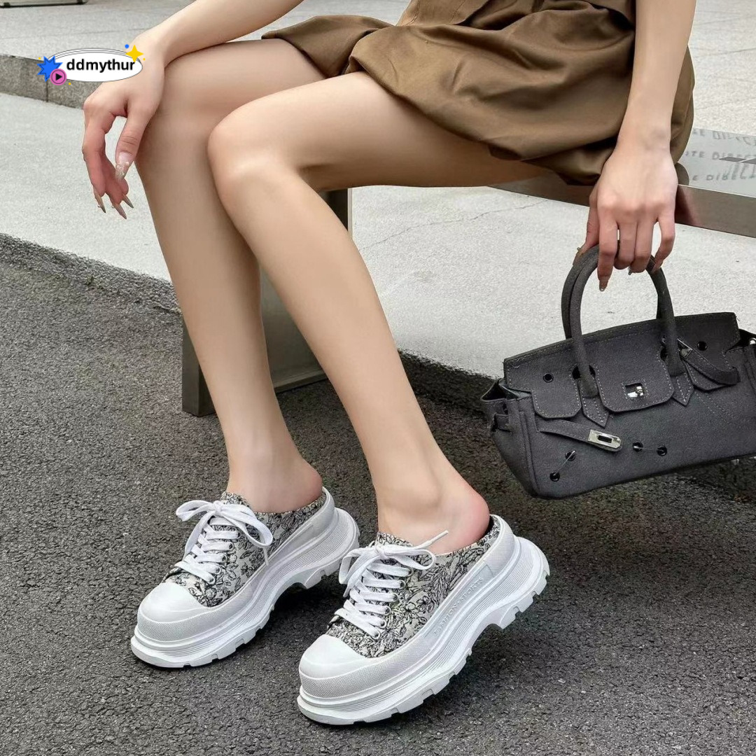 Chinese style canvas s with sponge cake soles women's s, new print for summer 2024, casual lace up, increased height, lightweight and breathable 