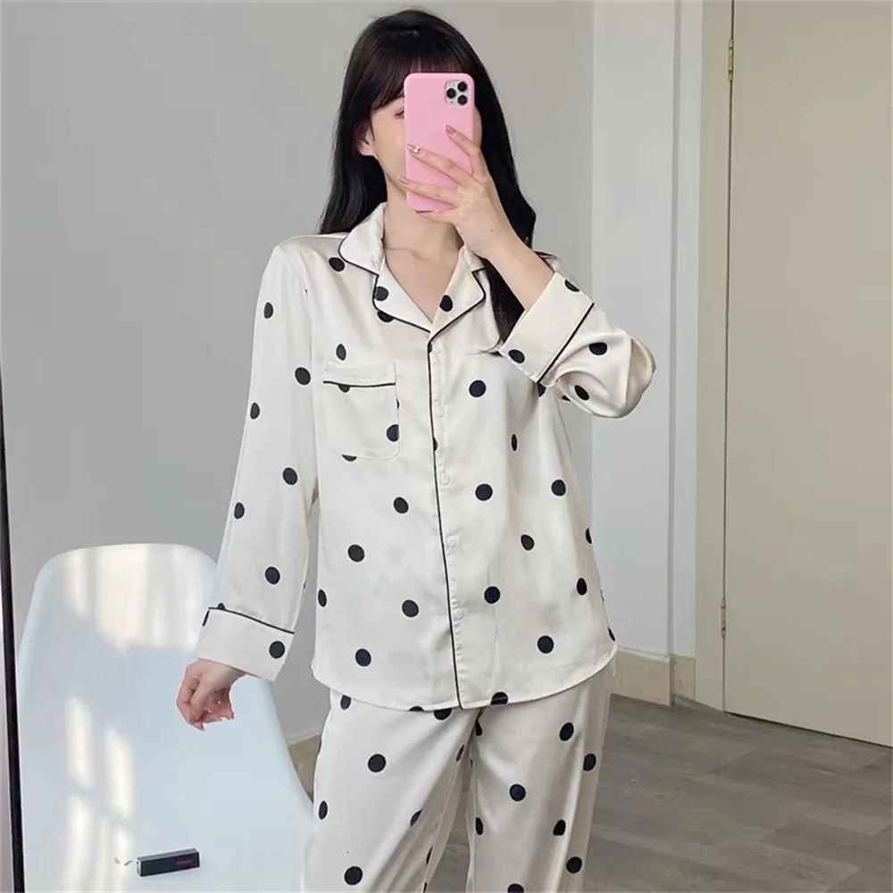 Ladies Long Sleeve Loose Pajama Ice Home Wear Pants Lapel Cardigan Silk Autumn And Winter Polka Dot Pajama Set 250320