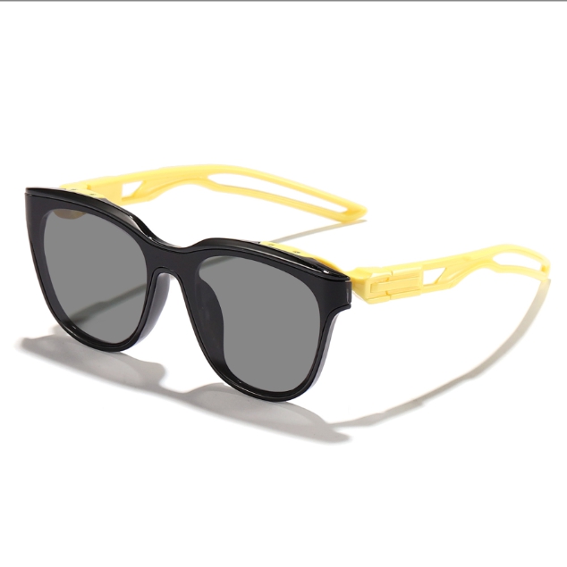 3-8 Years Kids Funny Sunglasses Retro Hollow leg Frame Boy Girl Travel UV Protection Eyeglasses Harajuku Outdoor Children Sunshade Glasses Z260305