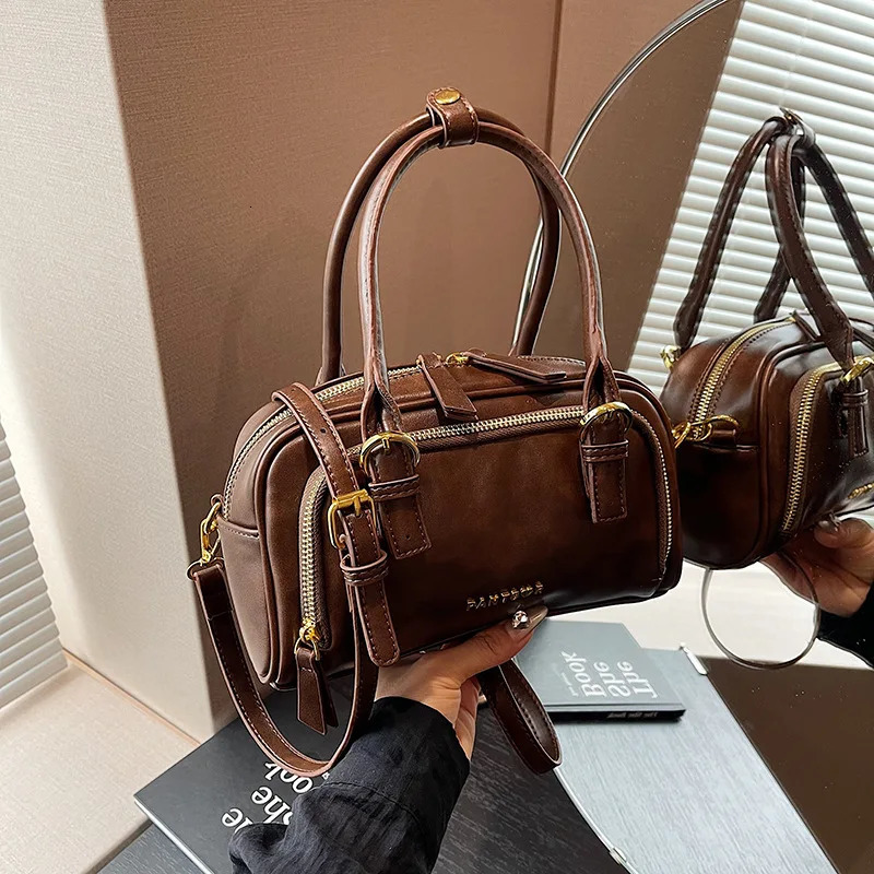 Hot Selling Retro Carrying Bowling Bag Women 2024 Autumn New High-grade Fashion Single Shoulder Crossbody Bag Purses R250320