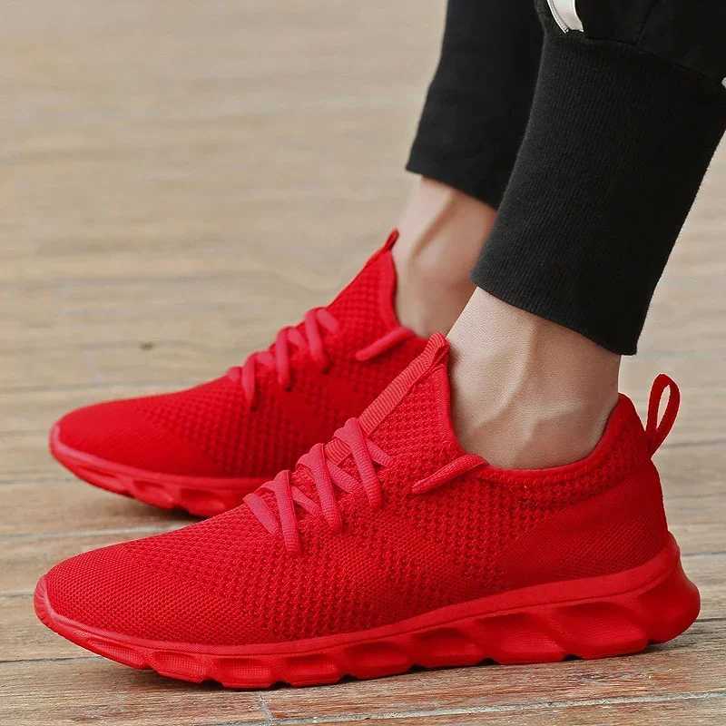 Anti slip mens running shoes knitted mesh breathable shoes mens sports shoes casual jogging mens sports shoes Zapatos Para CorrerW250320