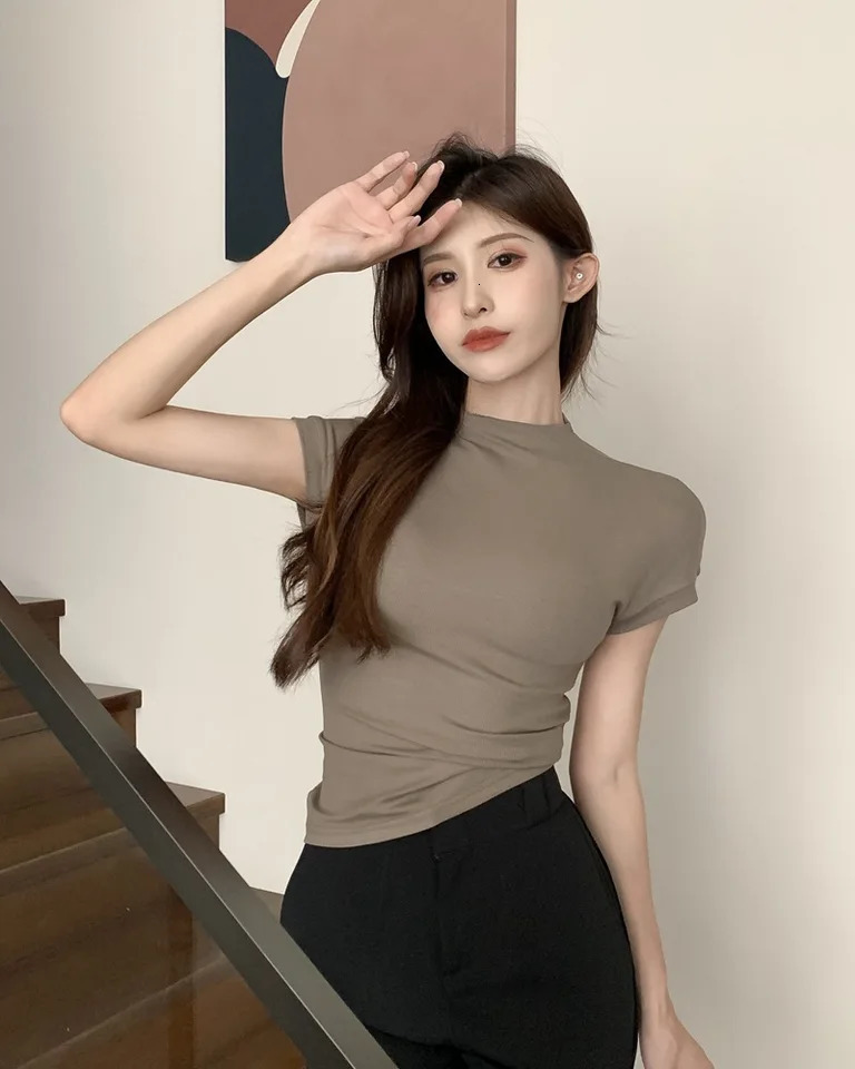 Korean Fashion Basic Crop Top Lady Short Sleeve Crewneck Skinny T-shirt Summer Tee for Women Vintage Top Harajuku Y2k Streetwear 250320