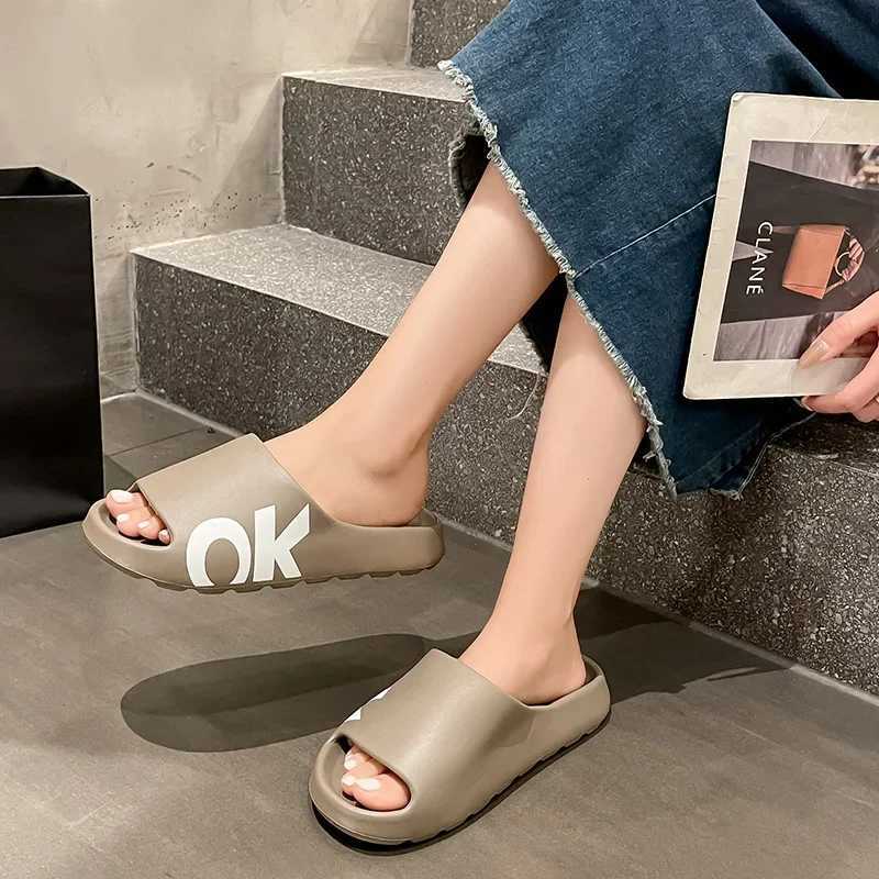 2025 Soft Thick Soled Slippers Wens Summer Fi Wear Slippers He Sandals Mens Beach Shoes Print OK Y250320