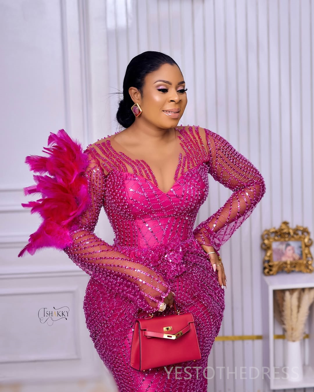 Plus Size Fuchsia Prom Dresses 2025 Mermaid Prom Dress For Special Occasions Sheer Neck Long Sleeves Feather Beaded Lace Birthday Second Reception Gow