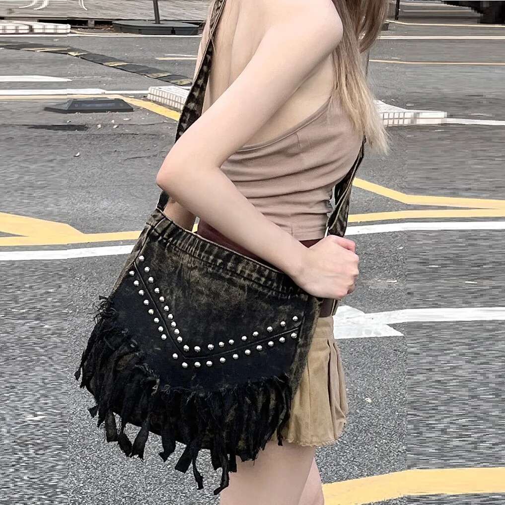 Denim Y2k Rivets Womens Shoulder Fashion Tassels Female Messenger Crossbody Bag Large Capacity Ladies Handbag Sac Totes