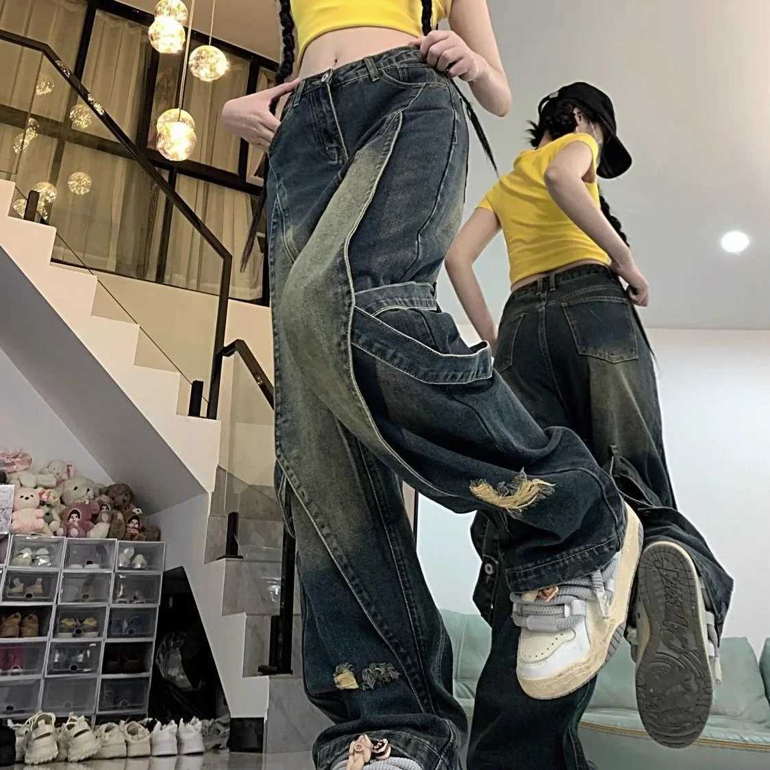 2024 New Mens Jeans Heavy Duty Distressed Washing Yellow Mud Patchwork Design Sensibility High Street Straight Leg Bell BottomsT250319
