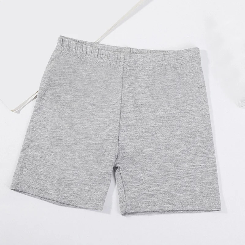 boy and girl shorts cghj chgjhk jhvjyh 250312