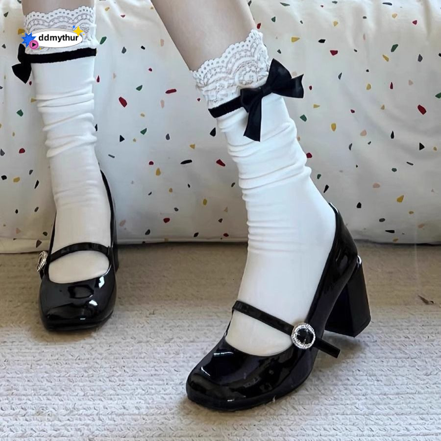 Black straight line with shallow mouth thick Mary Jane high heels, women's 2024 spring/summer new French niche style single shoe ddmythur