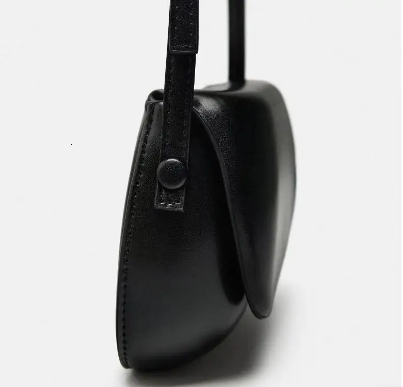 Small Leather Saddle Armpit Bags for Women 2024 Summer Chain Shoulder Crossbody Bag Ladies Vintage Underarm Handbags bolsa 250314