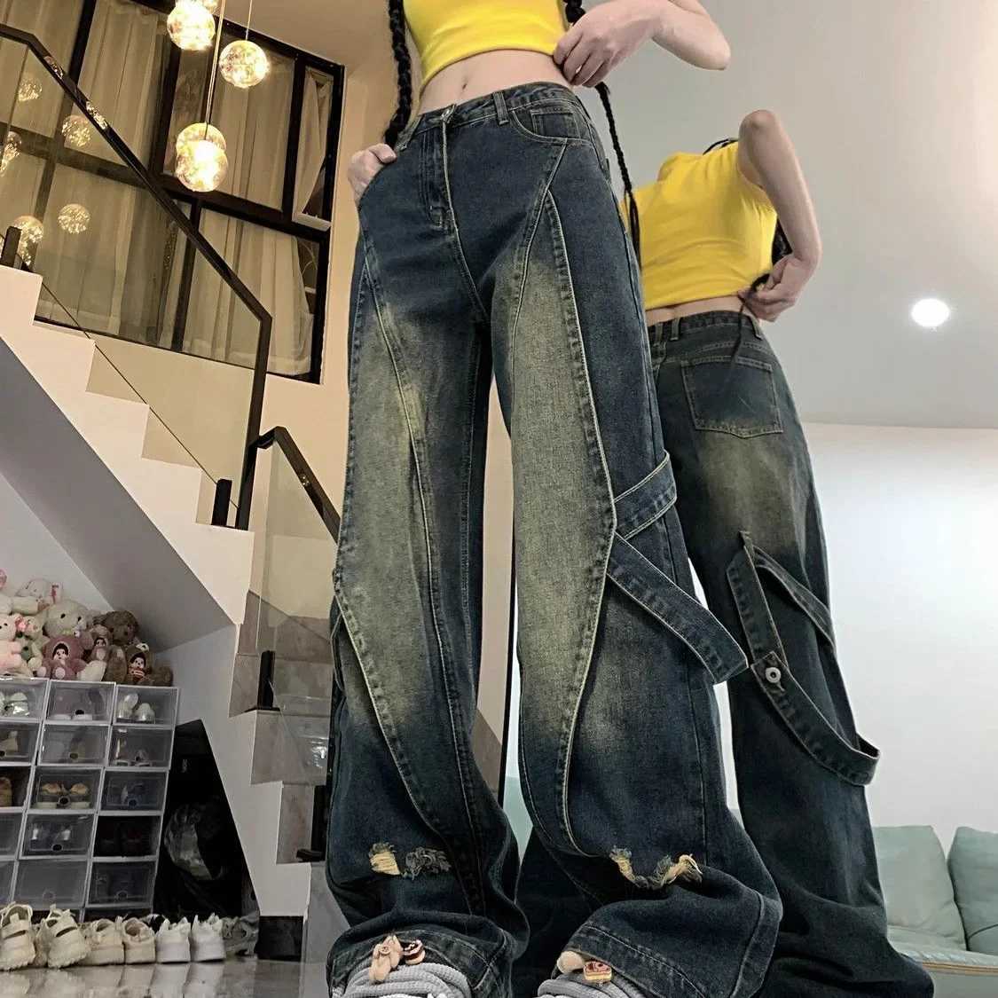 2024 New Mens Jeans Heavy Duty Distressed Washing Yellow Mud Patchwork Design Sensibility High Street Straight Leg Bell BottomsT250319