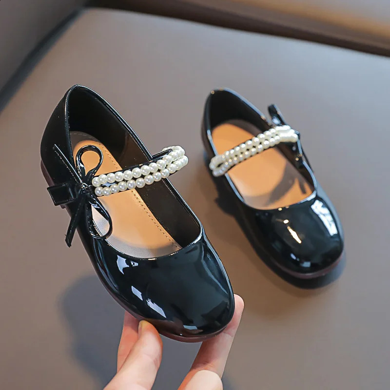 Fashion Bow Girl Princess Shoes 2025 Spring Childrens Leather Shoes Flat Bottom Anti Slip Baby Kids Casual Shoes 250319