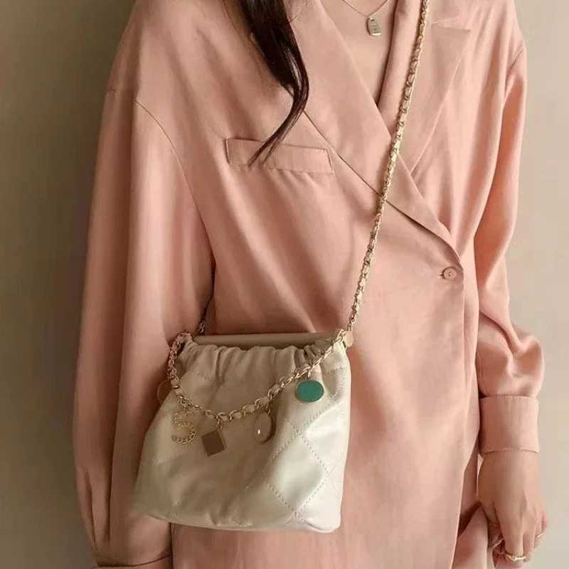 Fifth Avenue Bucket Bag New Summer Niche Premium Texture Small Bag Womens Single Shoulder Crossbody Bag women bag Bucket Y250319