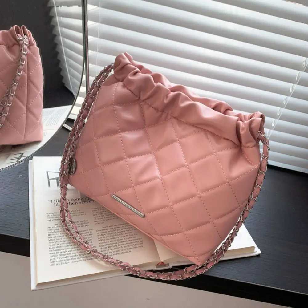 Rhombic Chain Bag Fashion Small Soft Leather Bucket Bag Lightwear Drstring Bag Ladies Girl Y250319