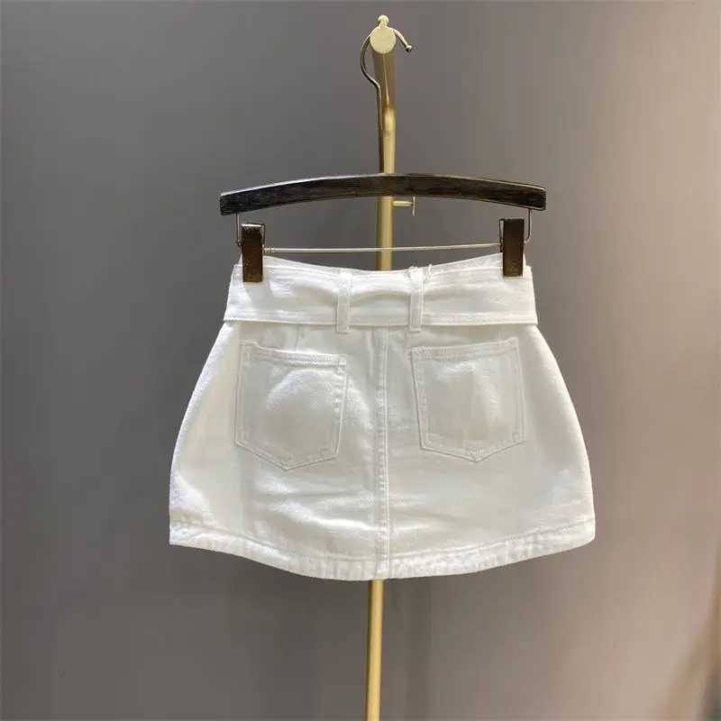 2015 Summer New Korean Womens White Denim Dress High Waist Sweet Cool Slim Hips BodyXJ250320