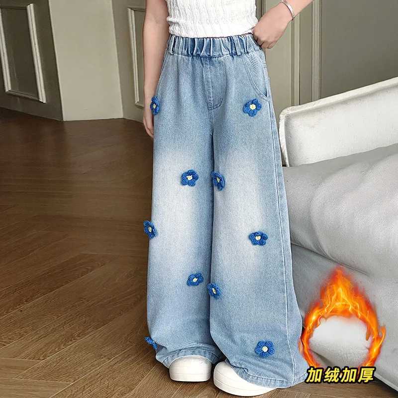 School girls winter insulated jeans floral design childrens hot denim pants directly paired with wool liningT250326
