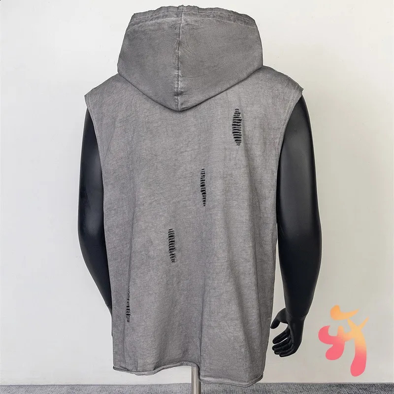 24ss Thug Club Vest Vintage Washed Cut Hole Embroidered Leather Star Moon Button Up Hood Sleeveless Camisole Men Women 250318