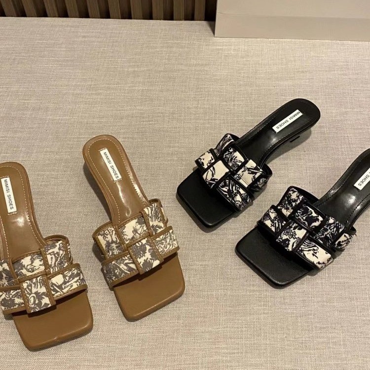 Free shipping 2025 new designer slippers flat slides for womens sandals girl comfortable fashion Open toed slipper outdoor summer shoes